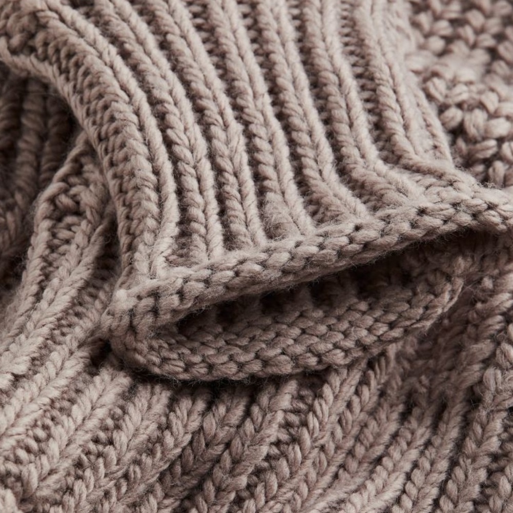 Chunky H&M Mock Neck Turtleneck Sweater 💗 - Picture 2 of 8